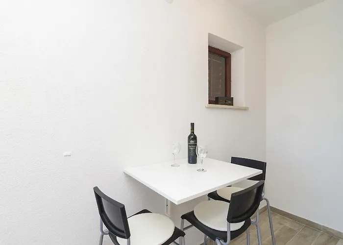 Vitorin Apartament Sobra